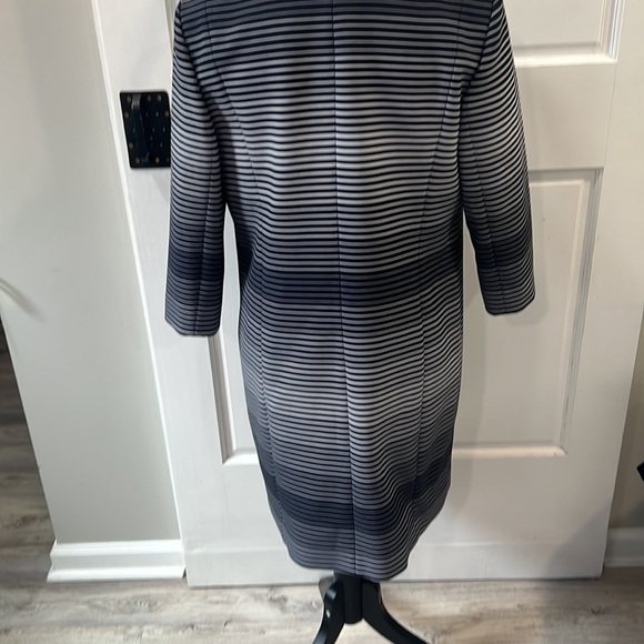 Classiques Entier size Med great quality excellent condition, hidden zipper - Picture 5 of 11